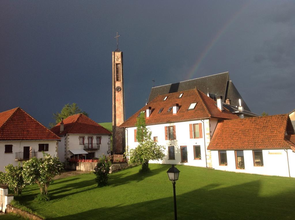 Casa Rural Roncesvalles Espinal-Auzperri المظهر الخارجي الصورة